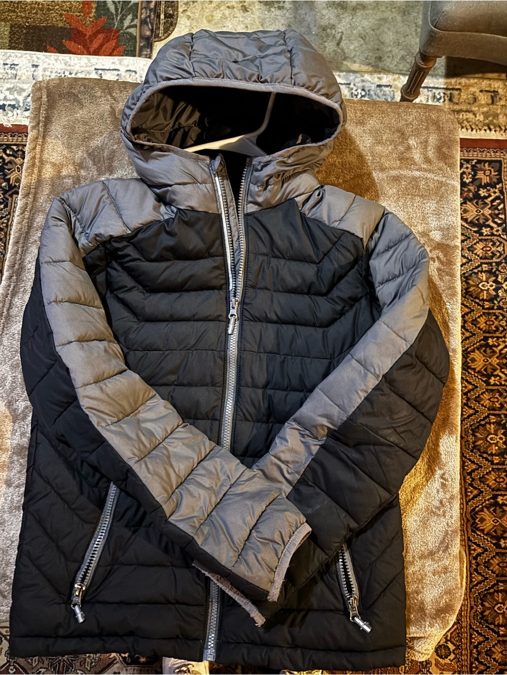 Columbia Two-Tone Hooded Puffer Jacket - Black & Gray